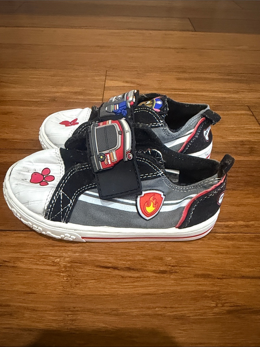 Paw Patrol Character Casual Sneaker (Toddler boy) size 8